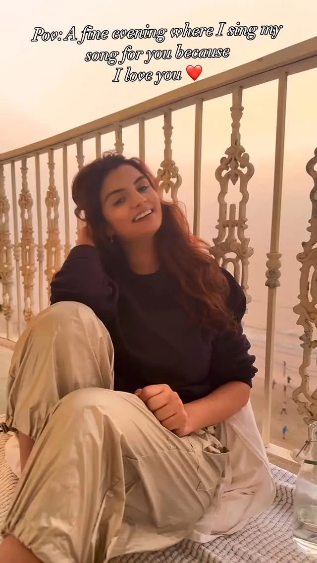 Anveshi Jain - anveshi-jain-sexy-51.webp
